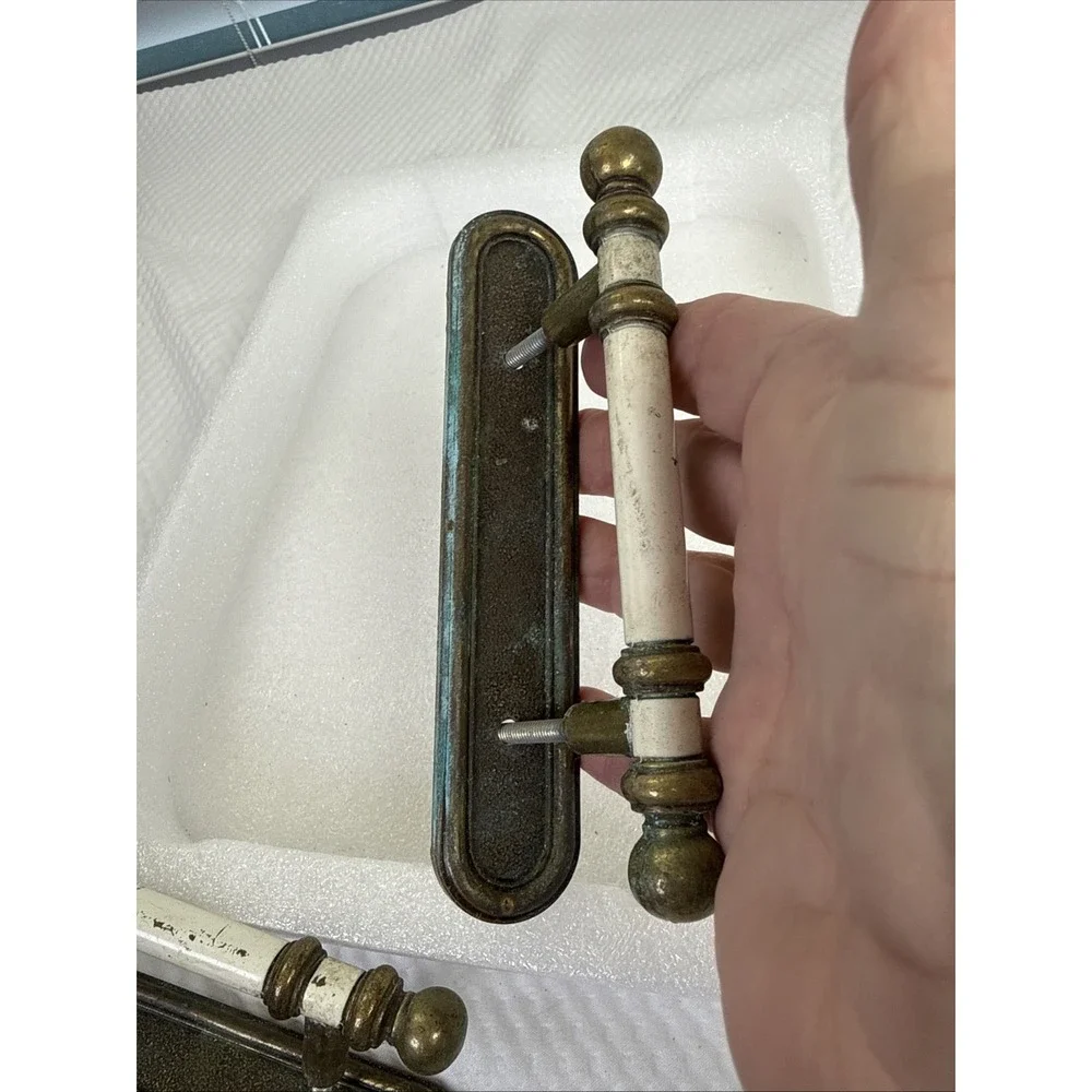 5 VTG. AMEROCK BRASS/WHITE, 5